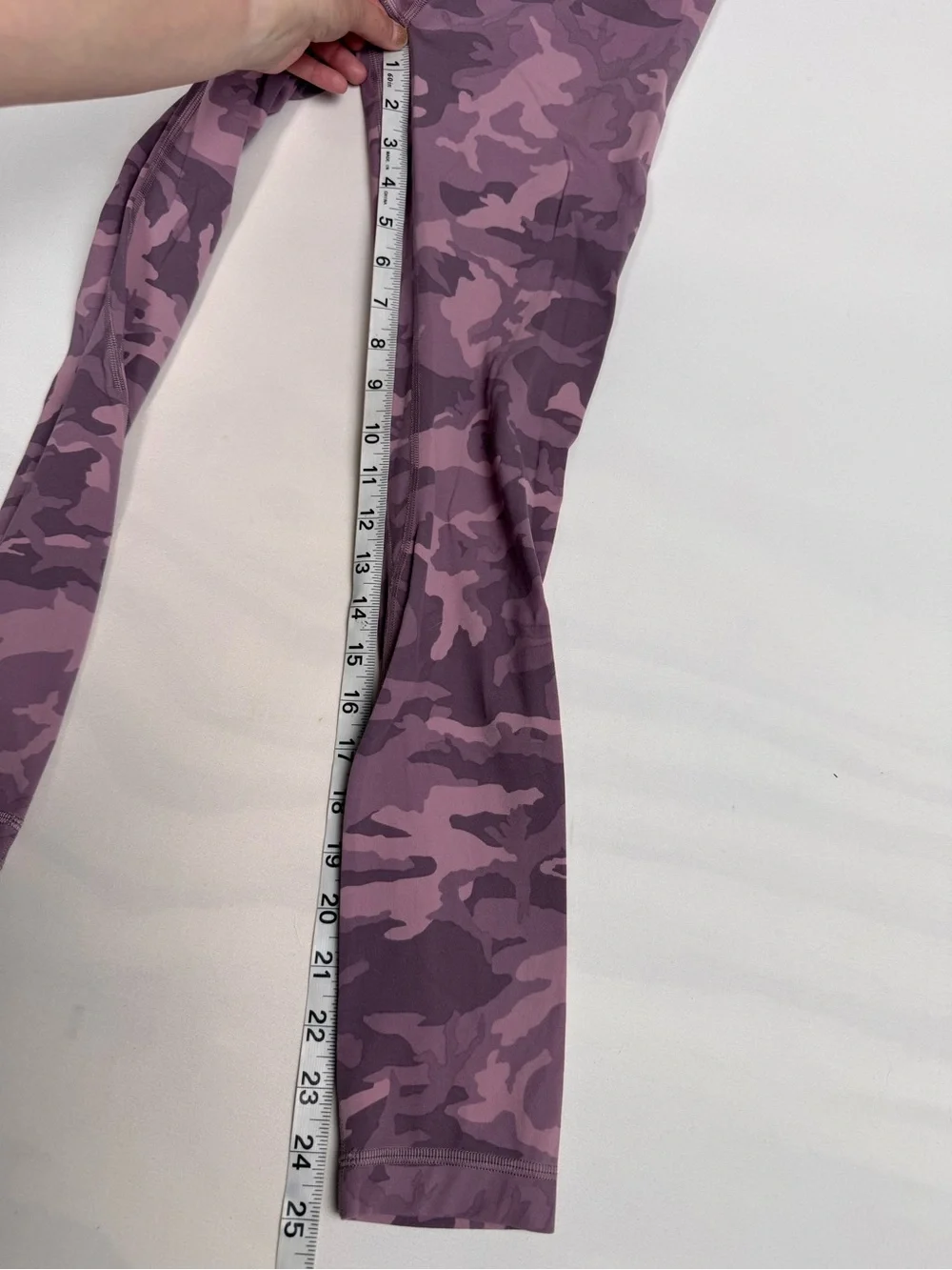 Lululemon Align Pant II 25" Incognito Camo Pink Taupe Multi Women’s 2 Retail $98 - Picture 2 of 6